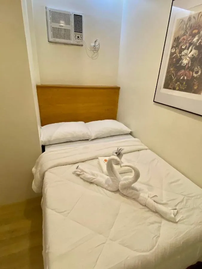 Aurora Suites Pasay 3*,  Philippines